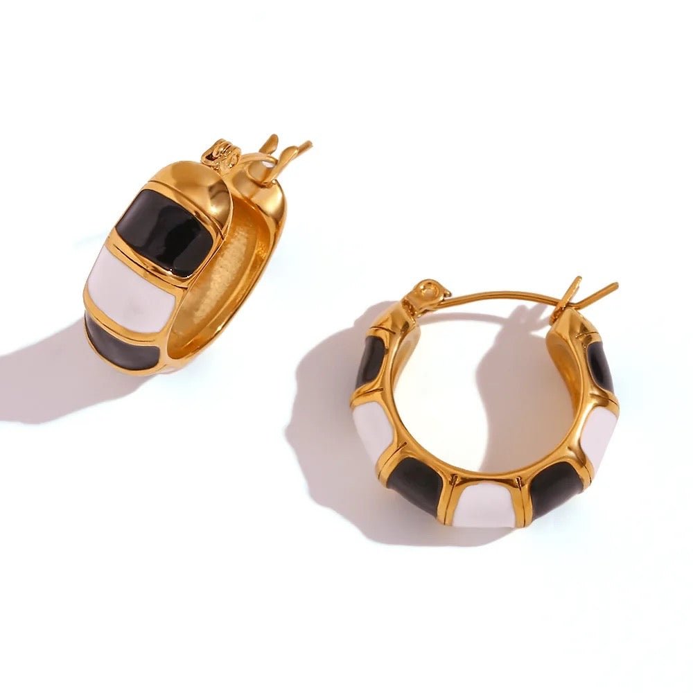 Blanck night earrings