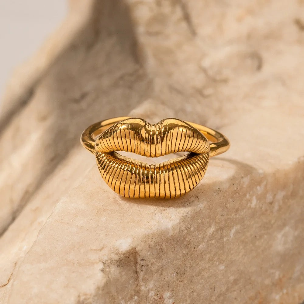 Lips Ring