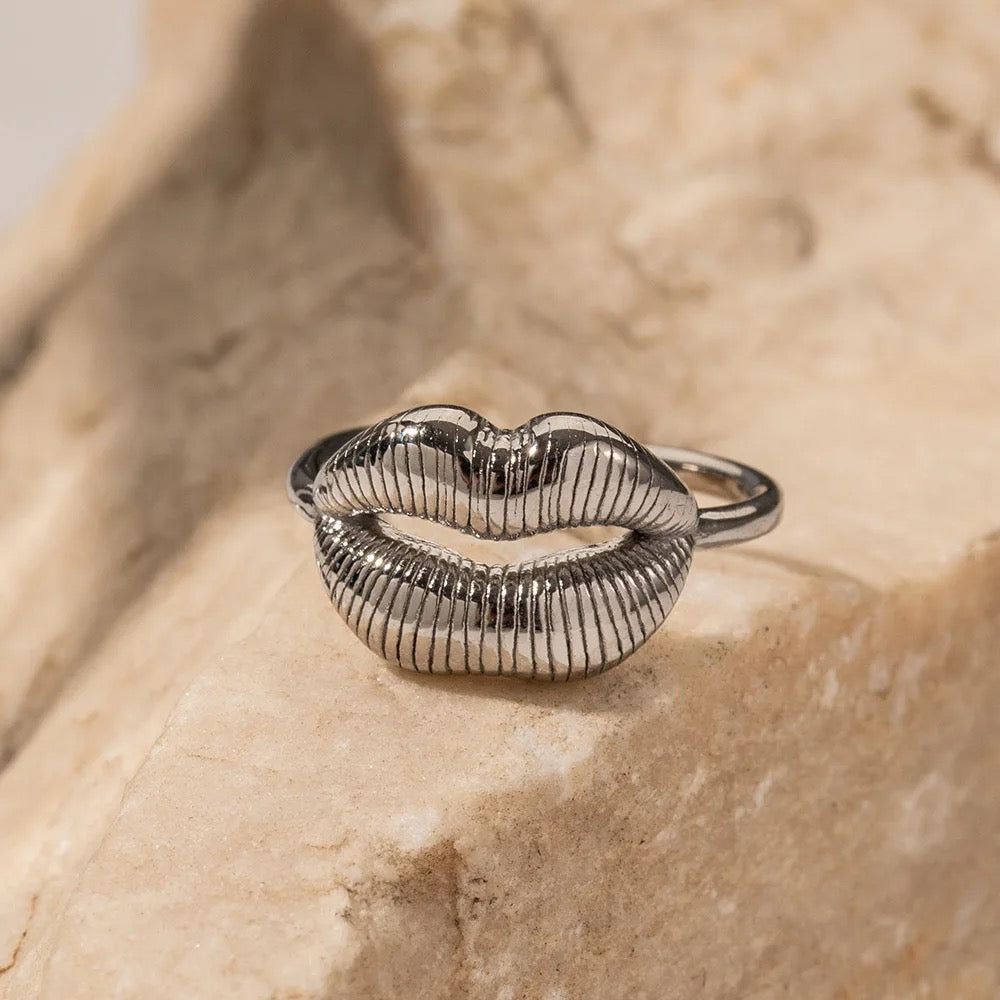 Lips Ring