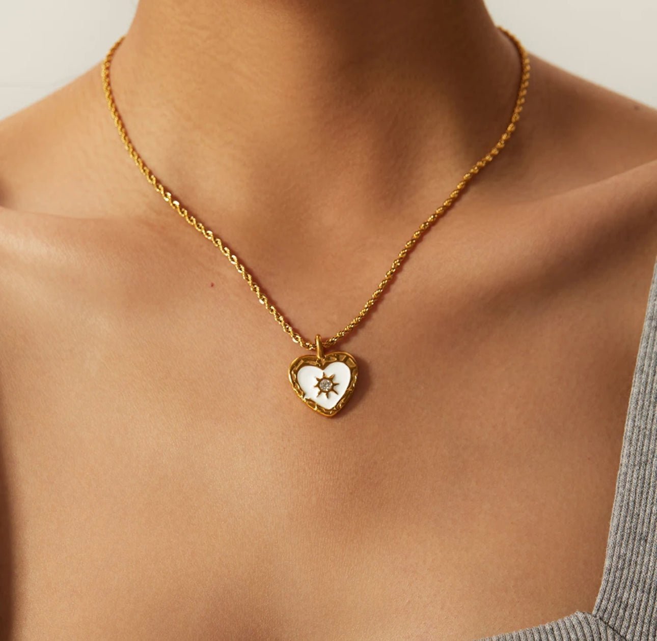 Corazon Necklace